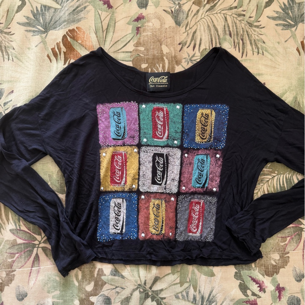Coca-Cola Graphic Crop Top 🖤